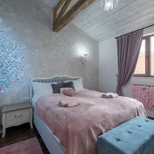 1-bedroom Designer On Hristo Belchev Str Apartamento
